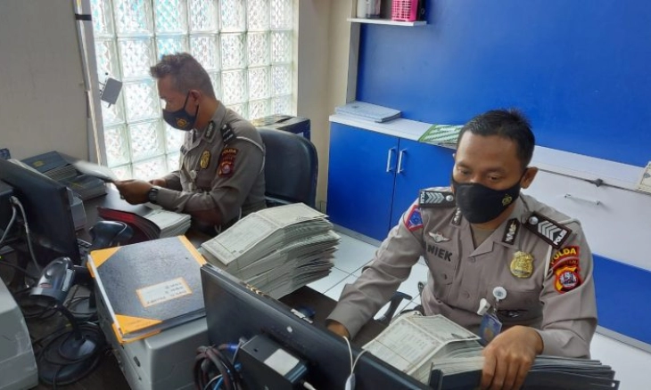 Begini Cara Rubah Bentuk dan Ganti Warna Kendaraan Bermotor di STNK dan BPKB