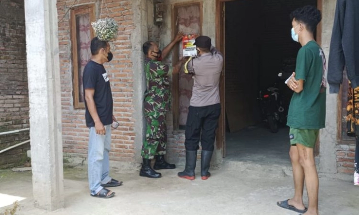 Tim Tracer Puskesmas Lacak Kontak Erat Warga Positif Covid-19 di Desa Kuanyar Jepara