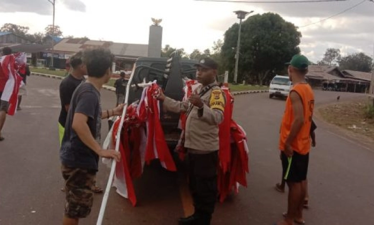 Pemasangan Ratusan Bendera Merah Putih Jelang Hari Kemerdekaan ke-77  di Perbatasan RI-PNG