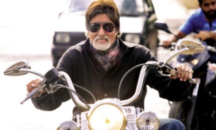 Amitabh Bachchan Mengaku sebagai Trendsetter Kacamata Lebar