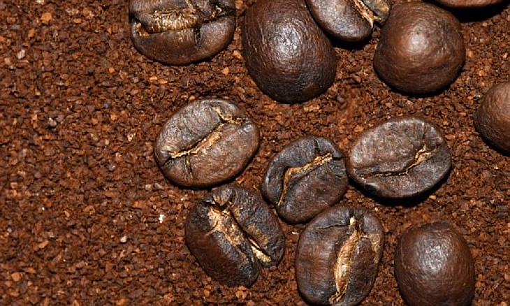 Hilangkan Bau Amis di Tangan dengan Ampas Kopi