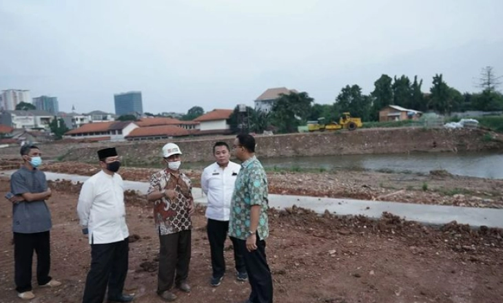 Anies Inspeksi Pembangunan Waduk Lebak Bulus