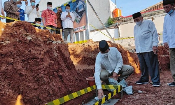Anies Meletakan Batu Pertama Pembangunan Masjid dan Waduk Lebak Bulus
