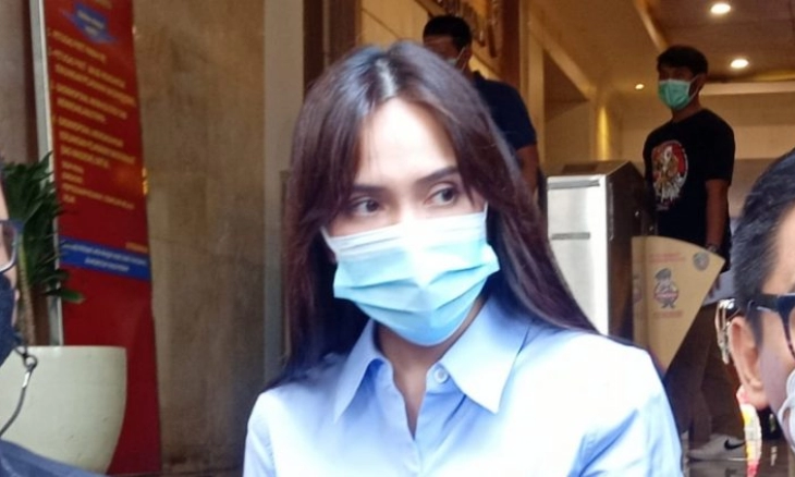 Shandy Aulia Dicecar 17 Pertanyaan di Kasus Dugaan Pencemaran Nama Baik