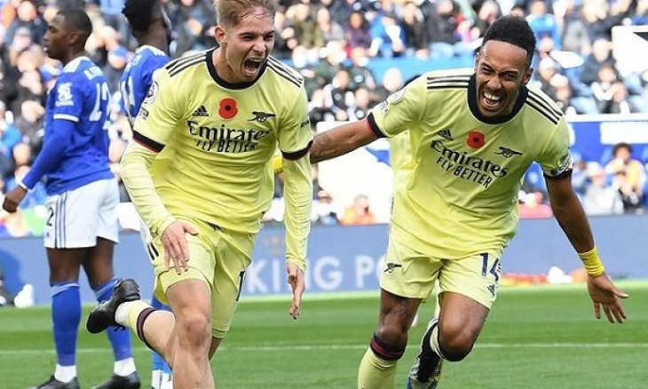 Barcelona Coba Manfaatkan Situasi Aubameyang di Arsenal