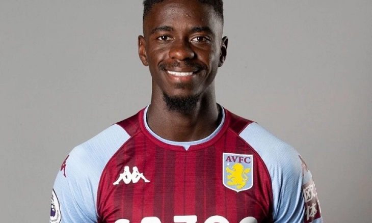 Napoli dan MU Sepakati Peminjaman Axel Tuanzebe