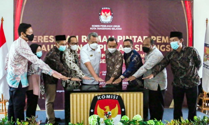 Walikota Benyamin Dampingi KPU Tangsel Launching Aplikasi Sipangsi dan RPP