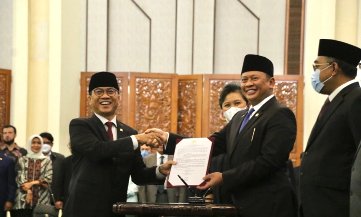 Gantikan Zulkifli Hasan, Yandri Susanto Dilantik Menjadi Ketua MPR RI 