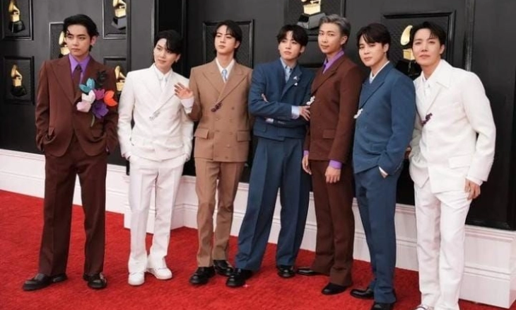 Jungkook BTS dan Lee Yu Bi Berkencan,Agensi : Itu Rumor