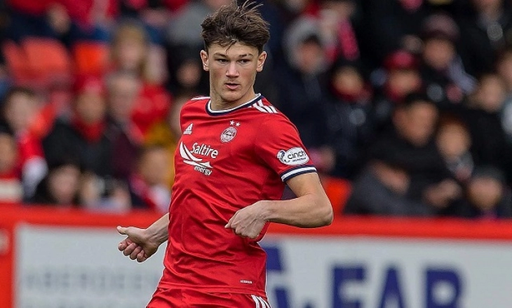 Liverpool Dekati Bek Belia Aberdeen