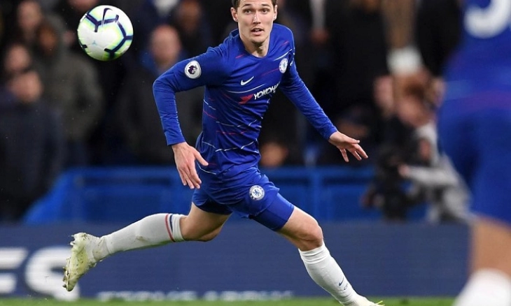 Kjaer Absen Hingga Akhir Musim, Milan Incar Duo Bek Chelsea