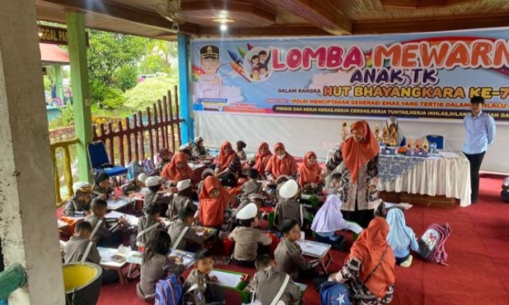 Peringati HUT Bhayangkara ke-76, Polres Dharmasraya Gelar Lomba Mewarnai Bertema Tertib Lalin