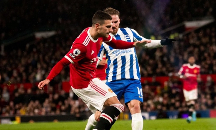 Tampil Oke, Setan Merah Ingin Ikat Diogo Dalot Lebih Lama