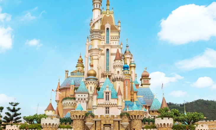 Wujudkan Mimpi Masa Kecil di Disneyland Hong Kong