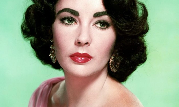 Kecantikan 3 Wanita Ini akan Membuat Pria Susah Mingkem