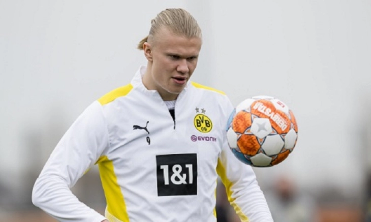 Lewandowski Hengkang, Bayern Kejar Erling Haaland