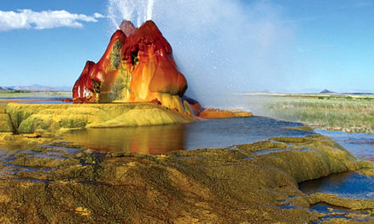Fly Geyser, pancuran air panas Warna Warni Bak Pelangi