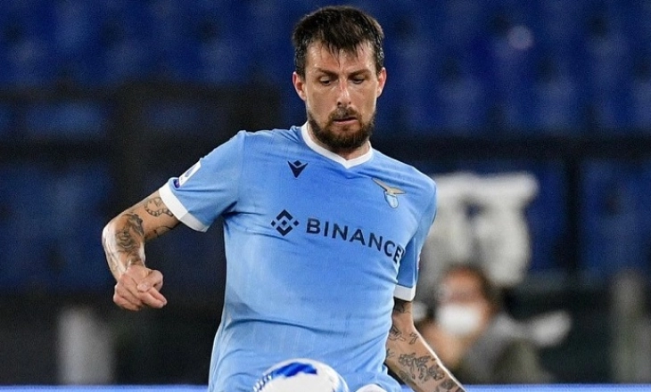 AC Milan Dekati Bek Gaek Lazio