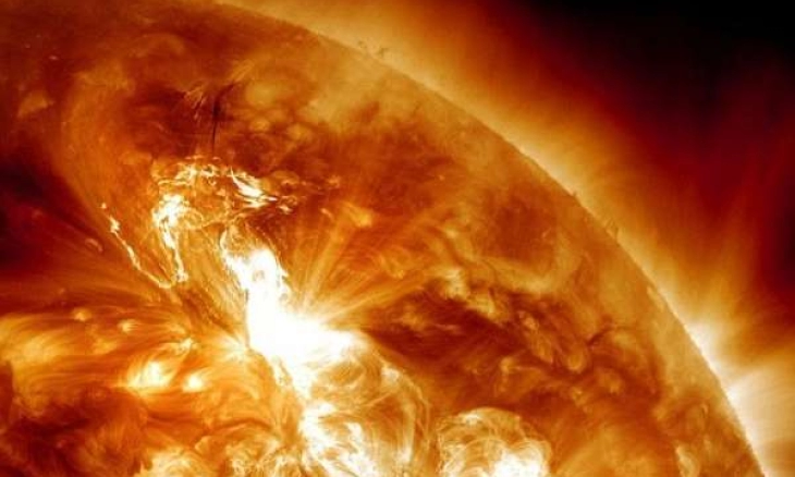 Peringatan! Badai Geomagnetik Diramalkan Menghantam Bumi Hhari Ini