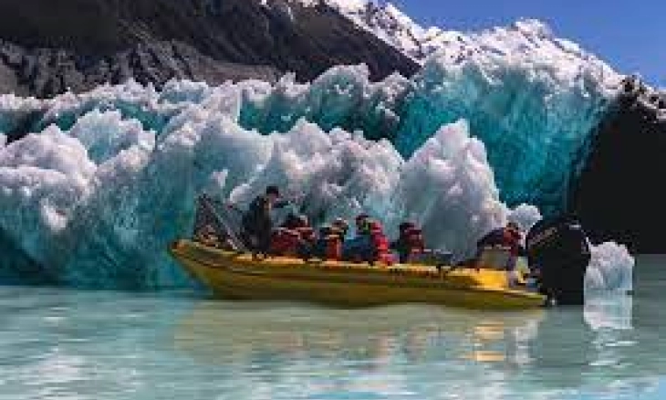 Nikmati Keindahan Gletser Terbesar di Selandia Baru