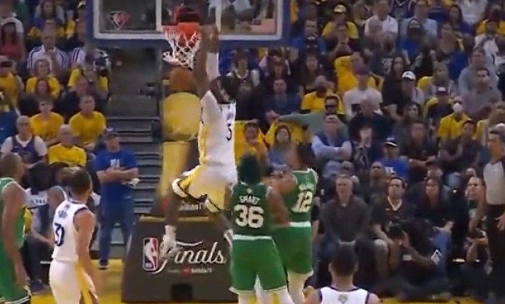 Stephen Curry Bawa Warriors Taklukkan Celtics di Game 2 Final NBA