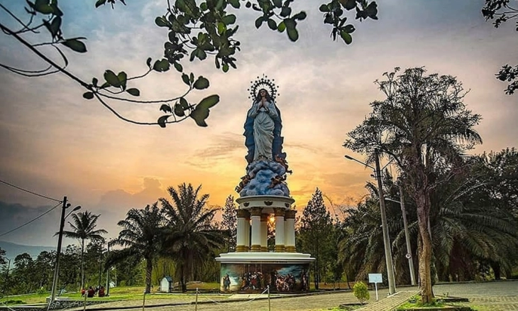 Sambut Natal, Yuk Berdoa dengan Tenang di Gua Maria 