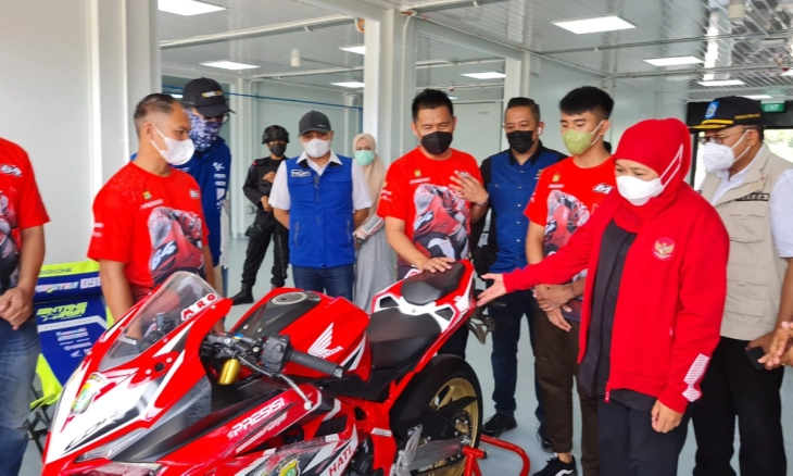 Gubernur Jatim Pantau Langsung Latihan Mario di Sirkuit Mandalika
