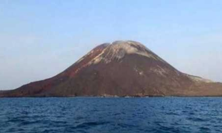 Warga Dilarang Dekati Gunung Anak Krakatau