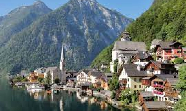 Desa Negeri Dongeng Hallstatt di Austria