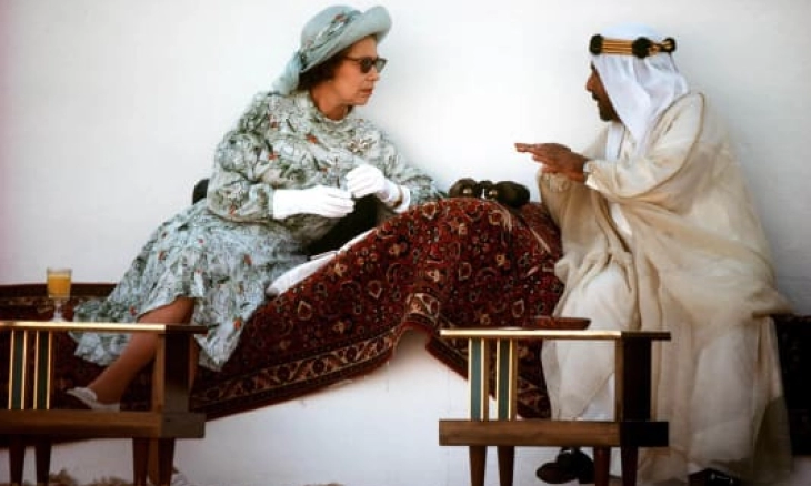 Ratu Elizabeth II, Sosok Ahli yang Mengajarkan Pentingnya Berpakaian untuk Persatuan Bangsa