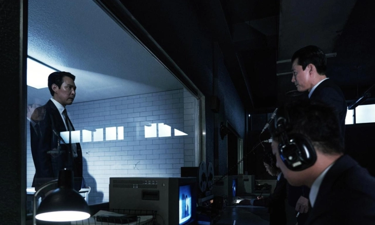 Lee Jung-Jae Membuat Debut Penyutradaraan dengan 