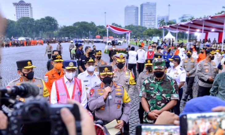 Apel Gelar Pasukan, Kapolri Tekankan Strategi Cegah Kemacetan Hingga Vaksinasi Booster saat Mudik