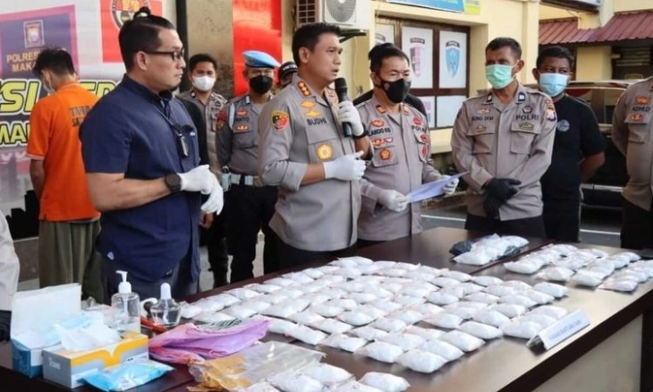 Dua Bandar Sabu  Edarkan Sabu Senilai Rp10 Miliar