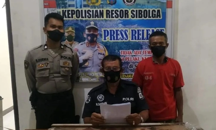 Polres Sibolga Menangkap Pelaku terbakarnya Bukit Tor Simarbarimbing