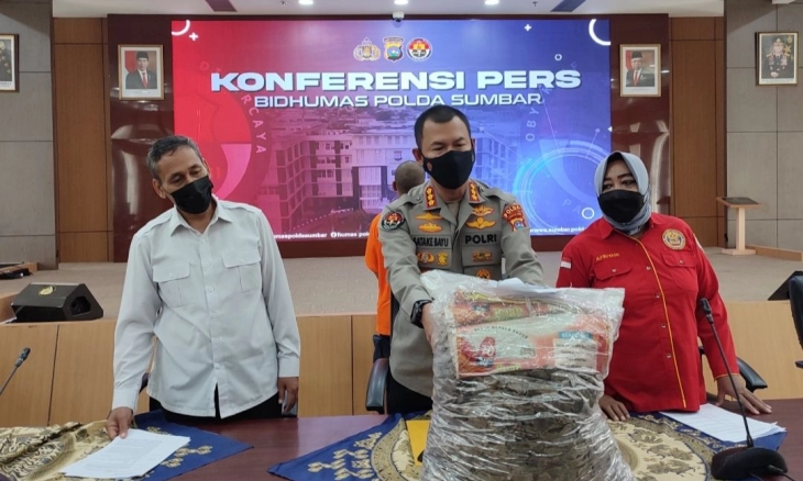 Penjual Sisik Trenggiling di Kota Padang Ditangkap