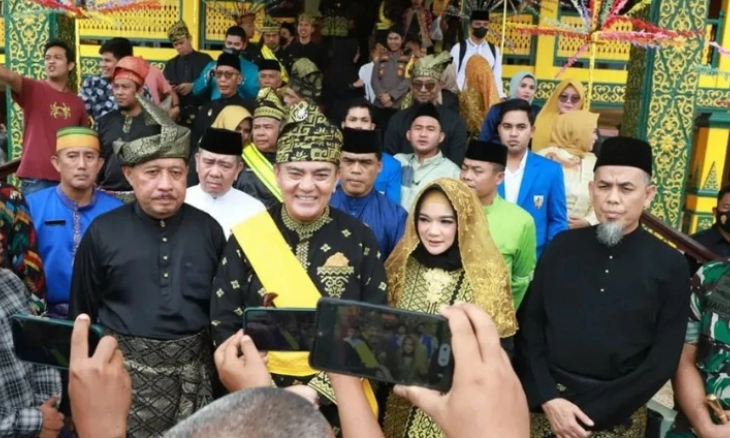 Kapolda Riau Diberikan Gelar Kehormatan Adat sebagai Datuk Wira Lela Setia Negeri