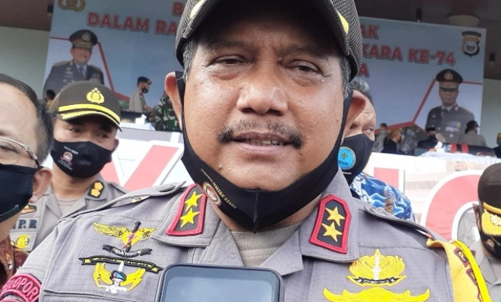Bhabinkamtibmas Dapat Menegur Warga yang Tidak Mengibarkan Bendera Merah Putih