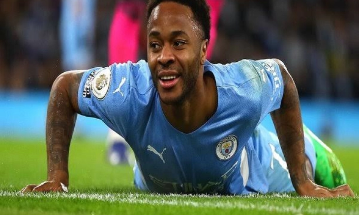 Barcelona Bidik Raheem Steeling