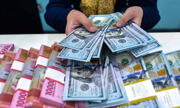 Dolar AS Diramal Perkasa Sementara, Bank Sentral AS Batal Kerek Suku Bunga 100 Bps  