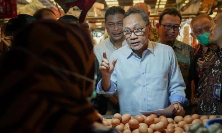 Mendag Zulhas Gagal Turunkan Harga Telur Ayam 