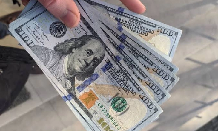 Dolar Letoi, Pasar Bertaruh Suku Bunga The Fed