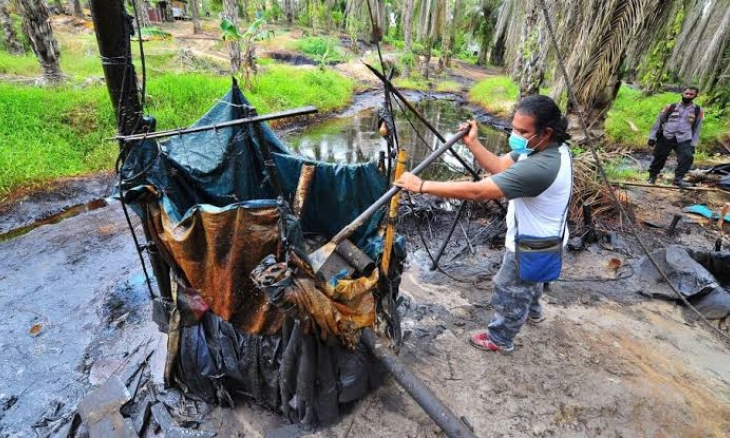 Drilling Illegal di Kabupaten Sarolangun Jambi Hasilkan 100 Drum per Hari