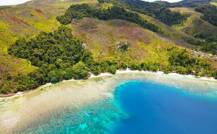 6 Destinasi Wisata Pantai di Jayapura yang Lagi Hits Dikunjungi