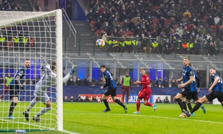 Inter Milan vs Liverpool : Gol Firmino dan Salah Menangkan The Reds