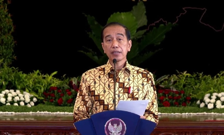 Presiden Jokowi Bolehkan Masyarakat Lepas Masker di Luar Ruangan