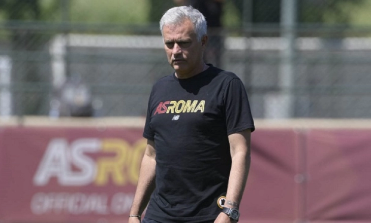 Jose Mourinho Tepis Kemungkinan Jadi Ferguson-nya Roma