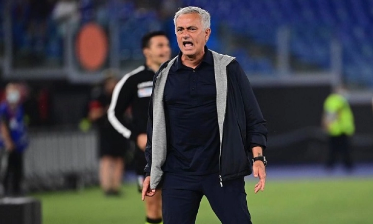 Ukir Rekor Terburuk dalam 43 Tahun Terakhir, AS Roma Tetap Dukung Mourinho