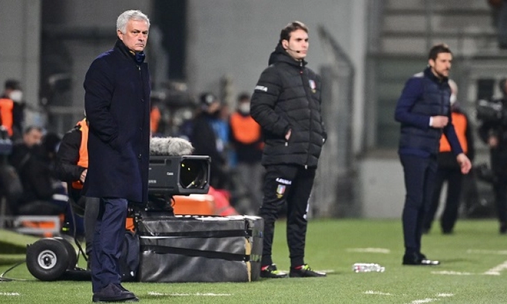 AS Roma Imbang Lagi, Mourinho Makin Frustrasi