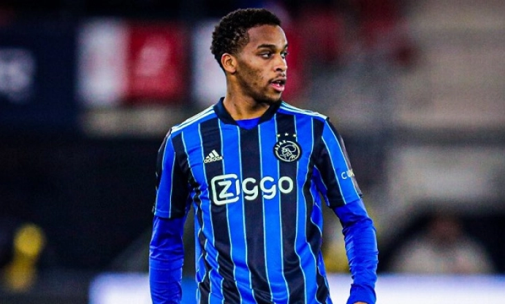 MU Incar Bek Ajax dan Villarreal