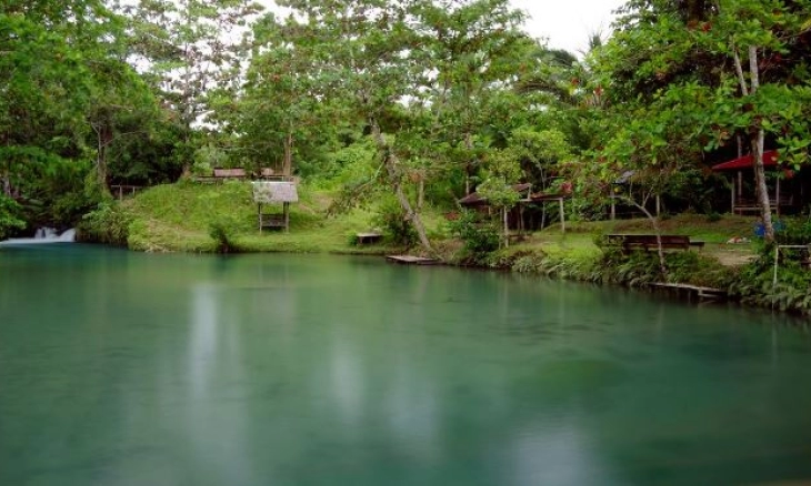 Indahnya Kali Biru Genyem, Surga Tersembunyi di Papua yang Menarik untuk Dikunjungi